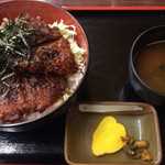 Tsutsujitei - もち豚ソースかつ丼 760円
