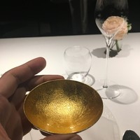 レフェルヴェソンス - 乾杯で出てきたのは、濁り酒に白ワインを合わせたもの