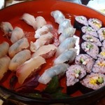 魚山人 - ◆古代米を使用した「鮨」・・写真は6名分。