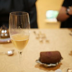 トゥ・ラ・ジョア - 