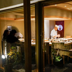 鮨心 - 握ります