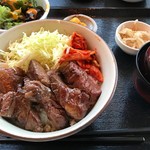 美味しいお肉の店 やまの - ハラミ丼御膳 肉増し＋150円