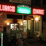 新板橋駅の近くにあります