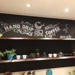 アオカフェ - 内観写真:店内の黒板