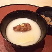 日本料理 寺田 - 蓮根饅頭と生麩の白味噌仕立て