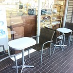 米家きゅうさん - テラス席もあり。