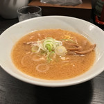 すみれ - ラー博は俺の社員食堂。  
      ミニ味噌ラーメソ！  