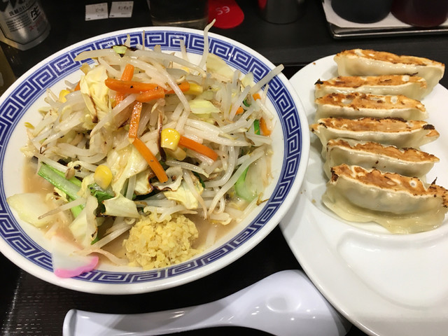 東京タンメン トナリ 東京駅東京ラーメンストリート店>