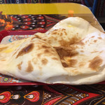 インパール - お代わりしたプレーンナン。小サイズ。