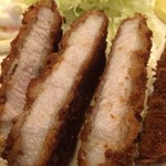 めしや 55 - 201701  55  ★本日の日替わり定食（とんかつ・720円）★とんかつ断面
