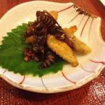 蓬左茶寮 - 蜂と蜂の子炒め