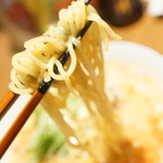 紅い扉の中華や 皆慶 - めん