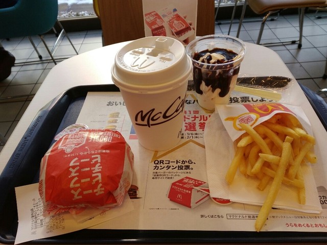 マクドナルド 泉中山店 - 東北福祉大前（ハンバーガー）の写真