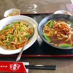 中華酒場 龍翔 - ランチCセット(青椒肉絲丼+台湾ラーメン)【料理】 