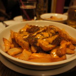 エー アンド ジーダイナー - フライドポテトにガンボソース掛け（？）