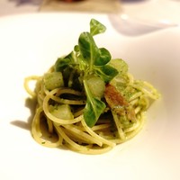 Cucina Italiana 東洞 - スパゲティーニ　ダアンチャーレと大根の春菊ペースト！！(｡･ω･｡)ﾉ♡
