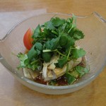 天鳳 - 蒸し鶏のパクチーソース（冷）