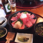 本家鮪屋 - マグロ丼