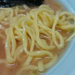 末広家 - 麺はもちろん酒井製麺。