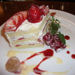 IL PINOLO LEVITA - サプライズ☆バースデー・ケーキ