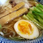 彩華 - （2010年12月追加）「支那そば」650円也。さっぱり魚介系。うまし！