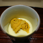 東麻布 天本 - 2017/1_アサリの茶碗蒸しと雲丹