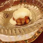 蓬左茶寮 - 【水菓子】苺と小豆の寒天寄せ