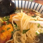 Tonkichi - 唐揚げラーメン麺リフト