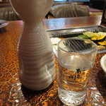 肉の米内 - 日本酒 一級 大 710円　(2016.12)