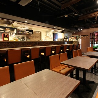 Bar-style space with a calm atmosphere ◎ Perfect for a drink after work