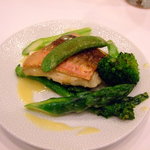 マンジャーレ - 駿河湾で獲れた鮮魚のソテー（ほうぼう）