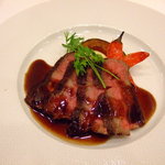 マンジャーレ - 国産牛ロース肉のポワレ　柚子胡椒風味の赤ワインソース