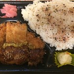 紅かつ - ポプラのチキンカツ弁当のご飯大盛