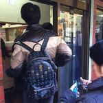 ラーメン二郎 - 今日は行列、やっとここまで