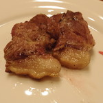 里山きさら - うり坊の囲炉裏焼きはワイルドですね