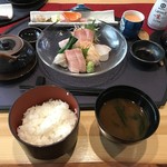 JAPANESE CUISINE 漣 - ご飯とみそ汁はお替りできます