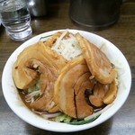 雷 - 【初訪問 2015.12】雷豚そば￥1,030。野菜増し。麺半分。