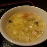 味蔵 - 地獄チャーハン(595円) スープ