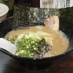 博多ラーメン とんこつ家 - とんこつ家 茨城豚骨まる（ノーマル）  730円