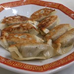 ラーメン清陽軒 - ・ギョーザ 390円