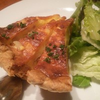ビストロ ヴィヴィエンヌ - ベーコンのキッシュ