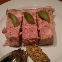 ビストロ ヴィヴィエンヌ - 豚肉のパテ