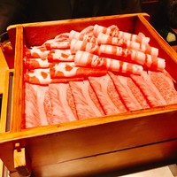 華蓮 博多店 - IHでじっくり蒸される牛美＆豚子♡蒸される前のお美しい姿にうっとりしてしまいますね～ｗ