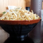 前田食堂 - 牛肉そば（もやしが大盛り）