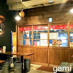 元祖とんこつ久留米ラーメン 福ヤ - 店内