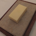 オーベルジュ・ド・リル トーキョー - バター