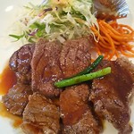 まんぷく亭 - 他のネット情報によると150g。