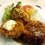 キッチンスズキ - カニクリームコロッケ、メンチカツ、鶏の唐揚げ定食