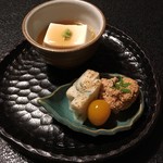 角屋旅館 - たらこの煮物など