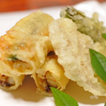 料亭 まつむら - 小原木揚げって何かと思ったら、これだね。
      細切りにした材料を巻いて揚げたものを
      小原木揚げって言うんだって。皮がぱりっとしてて美味しい～♪